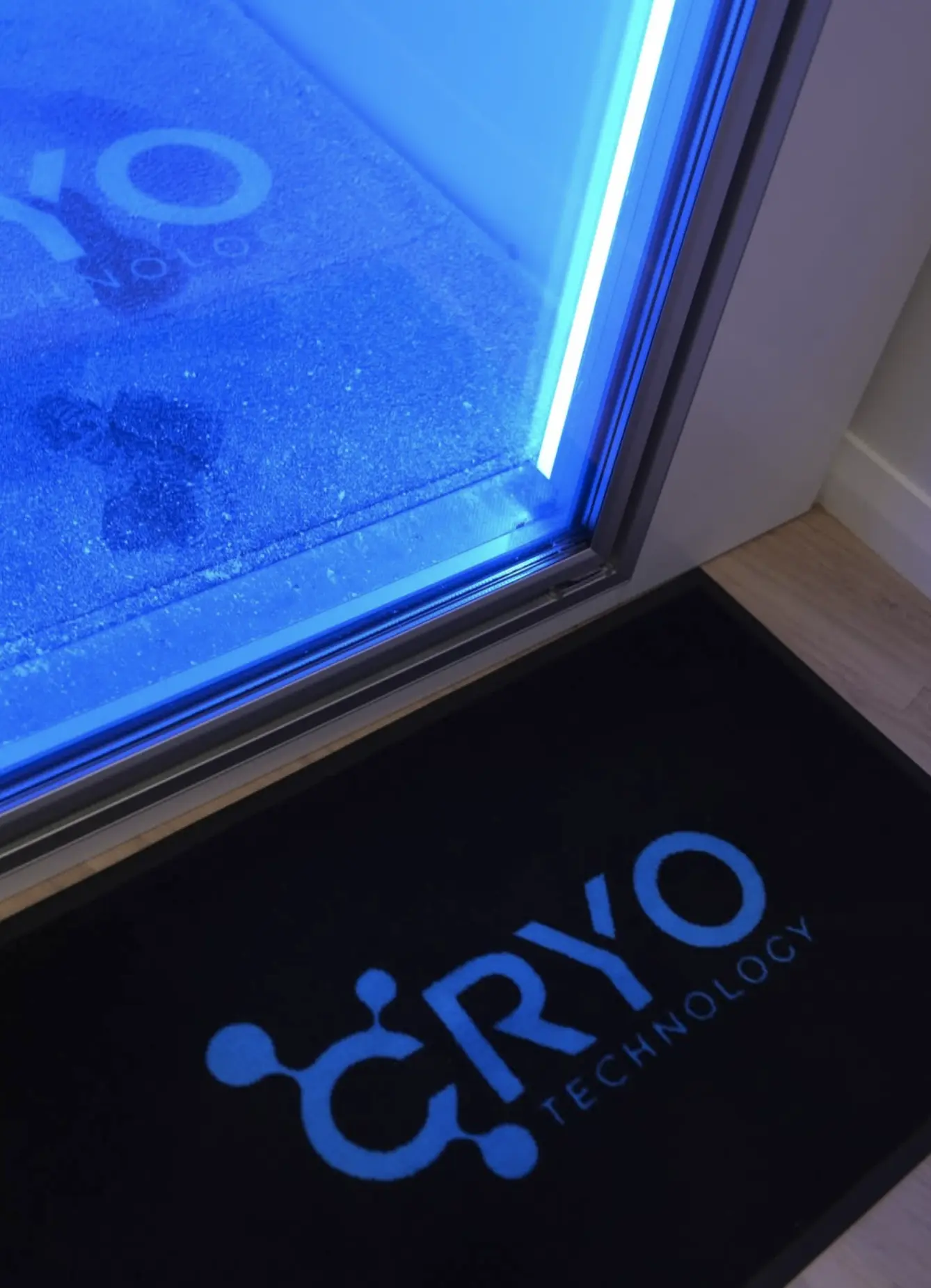 is cryotherapy available on nhs
